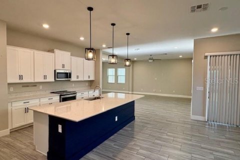 Casa en alquiler en Tampa, Florida, 5 dormitorios, 345.97 m2 № 1906307 - foto 16