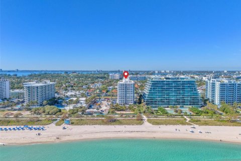 Copropriété à vendre à Surfside, Floride: 2 chambres, 118.64 m2 № 1797639 - photo 1