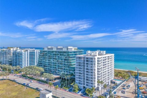 Copropriété à vendre à Surfside, Floride: 2 chambres, 118.64 m2 № 1797639 - photo 3