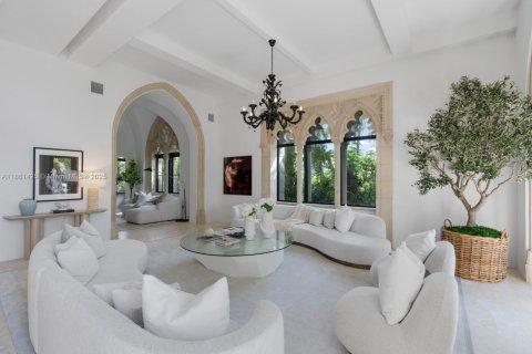Villa ou maison à vendre à Miami, Floride: 5 chambres, 1195 m2 № 1920542 - photo 13
