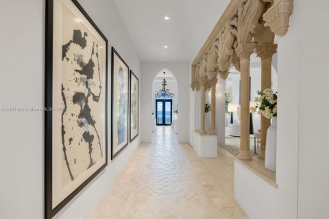 Villa ou maison à vendre à Miami, Floride: 5 chambres, 1195 m2 № 1920542 - photo 14