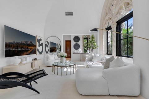 Villa ou maison à vendre à Miami, Floride: 5 chambres, 1195 m2 № 1920542 - photo 23