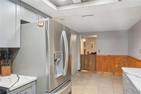 House in New Port Richey, Florida 4 bedrooms, 144 sq.m. № 2199000 - photo 30