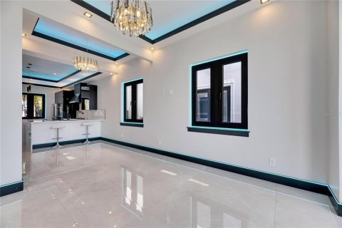 Casa en venta en Apollo Beach, Florida, 5 dormitorios, 246.56 m2 № 1546299 - foto 12