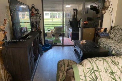 Condominio en venta en Tamarac, Florida, 2 dormitorios, 112.88 m2 № 1975487 - foto 19