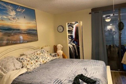 Condominio en venta en Tamarac, Florida, 2 dormitorios, 112.88 m2 № 1975487 - foto 28