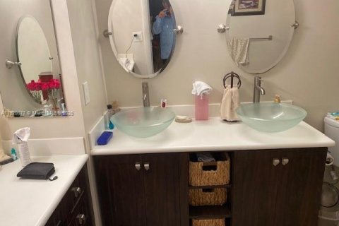 Condominio en venta en Tamarac, Florida, 2 dormitorios, 112.88 m2 № 1975487 - foto 21