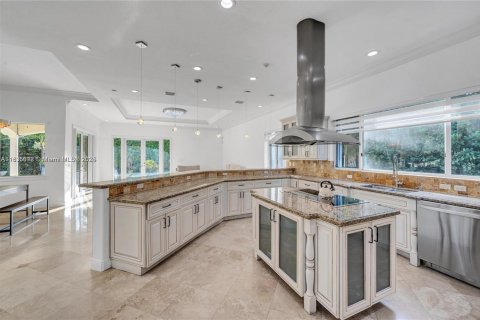 Casa en venta en Pinecrest, Florida, 4 dormitorios, 348.2 m2 № 1820068 - foto 12