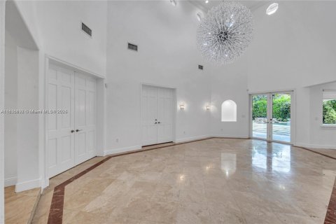 Casa en venta en Pinecrest, Florida, 4 dormitorios, 348.2 m2 № 1820068 - foto 10