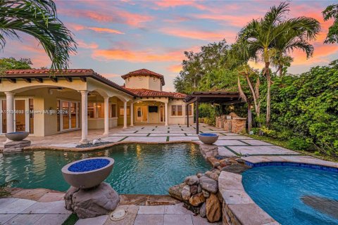 Casa en venta en Pinecrest, Florida, 4 dormitorios, 348.2 m2 № 1820068 - foto 1