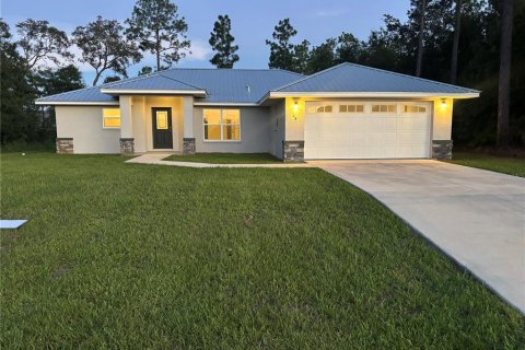 Villa ou maison à Citrus Springs, Floride 3 chambres, 135.54 m2 № 2132929