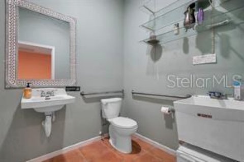 Immobilier commercial à louer à Tarpon Springs, Floride: 131.46 m2 № 2102055 - photo 7