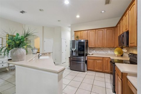 Casa en venta en Apopka, Florida, 5 dormitorios, 266.16 m2 № 2130020 - foto 14