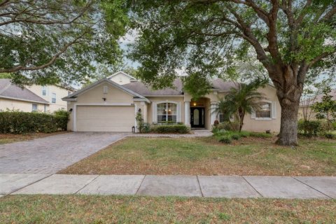 House in Apopka, Florida 5 bedrooms, 266.16 sq.m. № 2130020