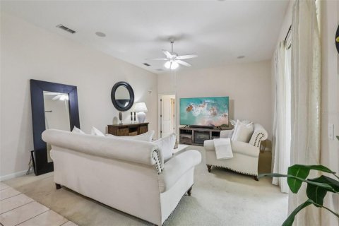 Casa en venta en Apopka, Florida, 5 dormitorios, 266.16 m2 № 2130020 - foto 9