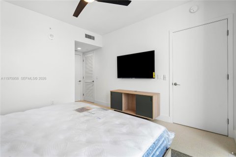 Condominio en venta en Miami, Florida, 1 dormitorio, 46.92 m2 № 2032712 - foto 8