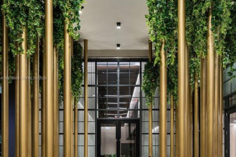Condominio en venta en Miami, Florida, 1 dormitorio, 46.92 m2 № 2032712 - foto 25