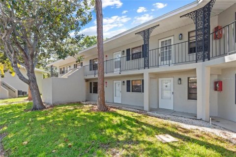 Condominio en Largo, Florida, 2 dormitorios  № 2204857