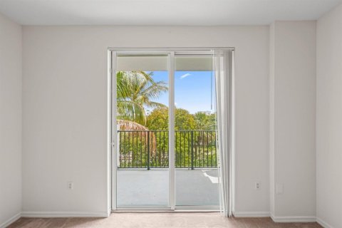 Condo in Delray Beach, Florida, 2 bedrooms № 2187665 - photo 10