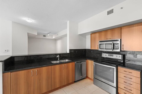 Condo in Delray Beach, Florida, 2 bedrooms № 2187665 - photo 13