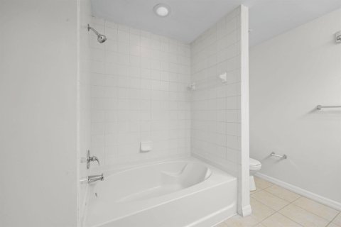 Condo in Delray Beach, Florida, 2 bedrooms № 2187665 - photo 18