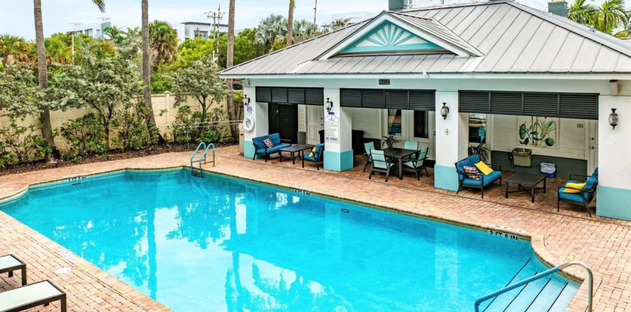 Condo in Delray Beach, Florida, 2 bedrooms № 2187665