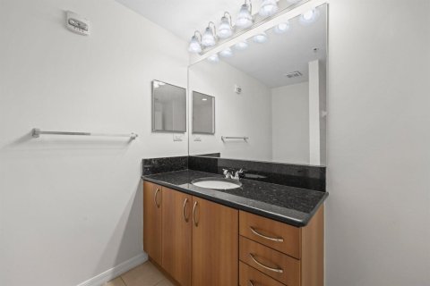 Condo in Delray Beach, Florida, 2 bedrooms № 2187665 - photo 17