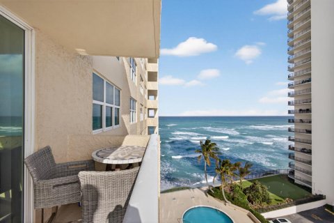 Condo in Riviera Beach, Florida, 2 bedrooms № 2146336 - photo 24