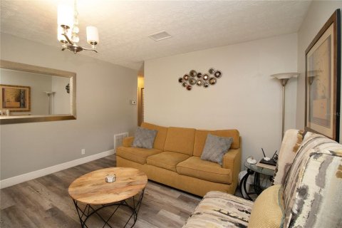 Apartment in Largo, Florida 3 bedrooms, 111.48 sq.m. № 2104636 - photo 15