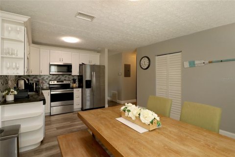 Apartment in Largo, Florida 3 bedrooms, 111.48 sq.m. № 2104636 - photo 10