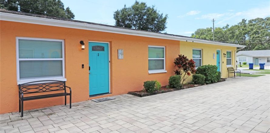 Apartment in Largo, Florida 3 bedrooms, 111.48 sq.m. № 2104636