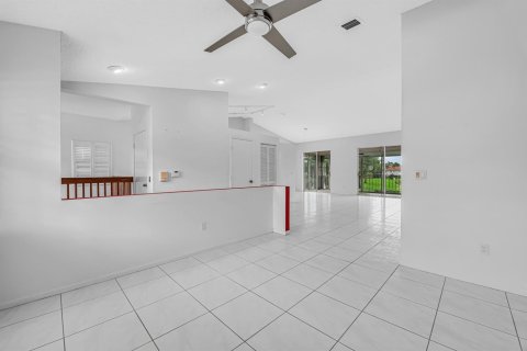 Condo in Boynton Beach, Florida, 3 bedrooms № 2399688 - photo 28