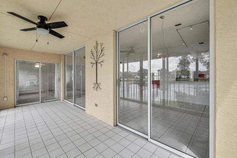 Condo in Boynton Beach, Florida, 3 bedrooms № 2399688 - photo 18