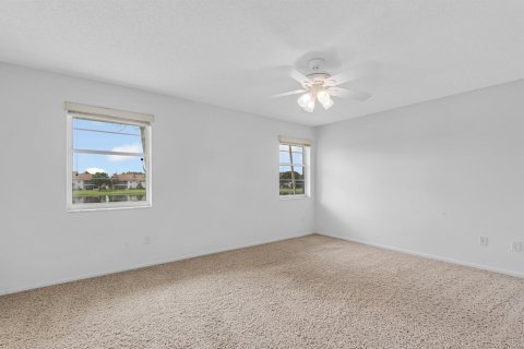 Condo in Boynton Beach, Florida, 3 bedrooms № 2399688 - photo 30