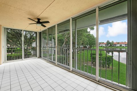 Condo in Boynton Beach, Florida, 3 bedrooms № 2399688 - photo 16