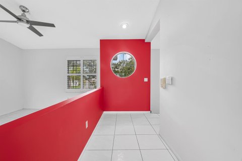 Condo in Boynton Beach, Florida, 3 bedrooms № 2399688 - photo 26