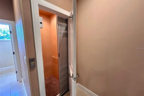 Adosado en venta en Kissimmee, Florida, 4 dormitorios, 235.79 m2 № 1845110 - foto 10