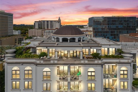 Condo in Coral Gables, Florida, 4 bedrooms  № 1499563 - photo 2