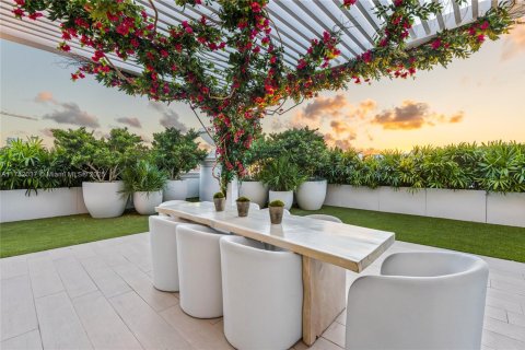 Condo in Coral Gables, Florida, 4 bedrooms  № 1499563 - photo 7