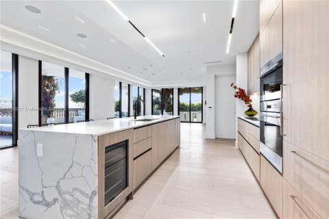 Condo in Coral Gables, Florida, 4 bedrooms  № 1499563 - photo 4