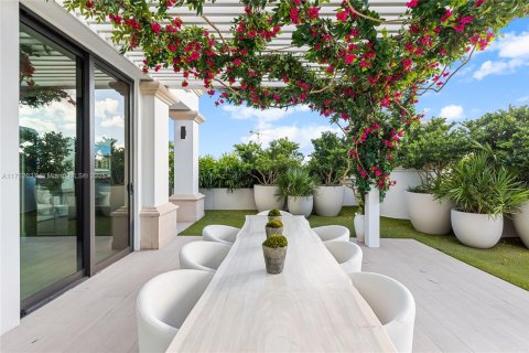 Condo in Coral Gables, Florida, 4 bedrooms  № 1499563 - photo 22
