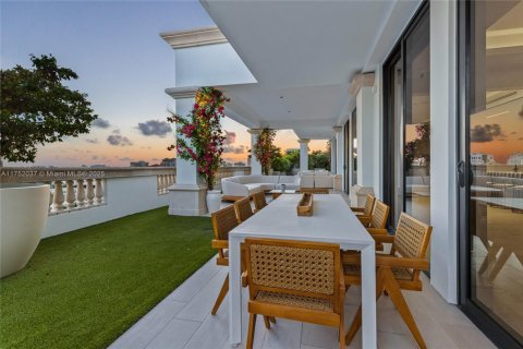 Condo in Coral Gables, Florida, 4 bedrooms  № 1499563 - photo 16