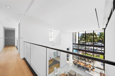 Villa ou maison à louer à Hallandale Beach, Floride: 6 chambres, 538.18 m2 № 2194483 - photo 28