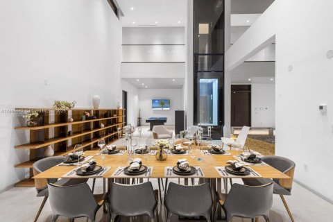 Villa ou maison à louer à Hallandale Beach, Floride: 6 chambres, 538.18 m2 № 2194483 - photo 22