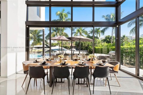 Villa ou maison à louer à Hallandale Beach, Floride: 6 chambres, 538.18 m2 № 2194483 - photo 21