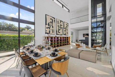Villa ou maison à louer à Hallandale Beach, Floride: 6 chambres, 538.18 m2 № 2194483 - photo 20