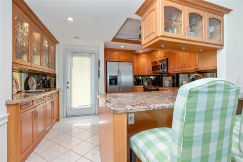 Condo in Pompano Beach, Florida, 2 bedrooms  № 2085707 - photo 13