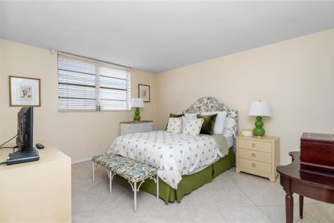 Condo in Pompano Beach, Florida, 2 bedrooms  № 2085707 - photo 28