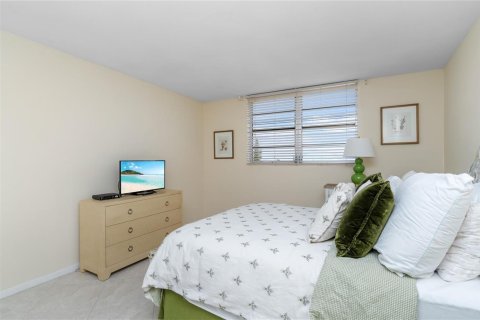 Condo in Pompano Beach, Florida, 2 bedrooms  № 2085707 - photo 10