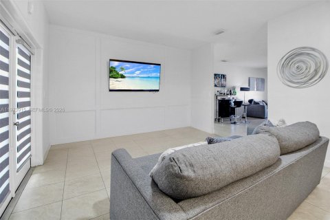 Casa en venta en Homestead, Florida, 3 dormitorios, 156.45 m2 № 2033643 - foto 7